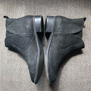 Nine West Chelsea Boots